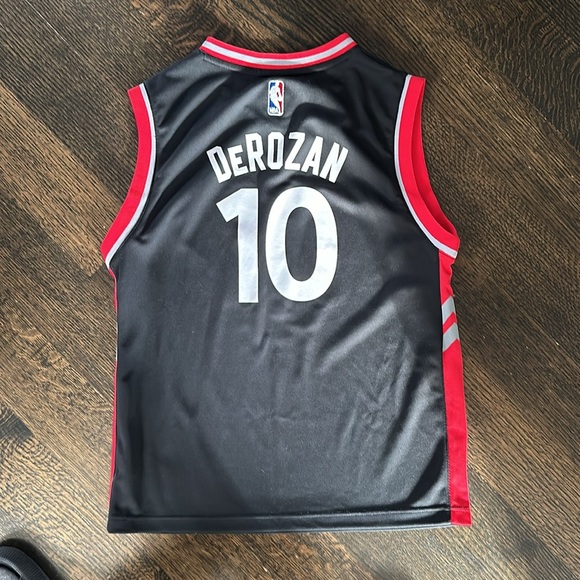 Toronto Raptors Jersey - Picture 2 of 2